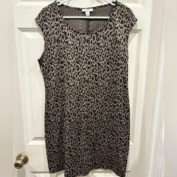Nine West Animal Print Cap Sleeve Dress size large - Picture 2 of 6